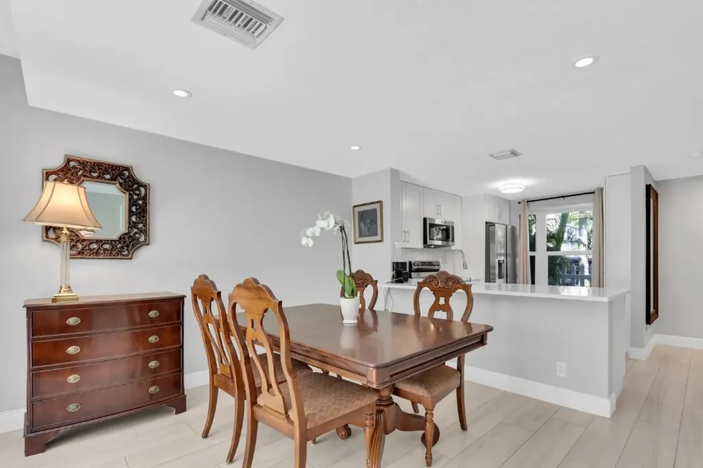 1869 NE 15th Avenue Fort Lauderdale FL 33305