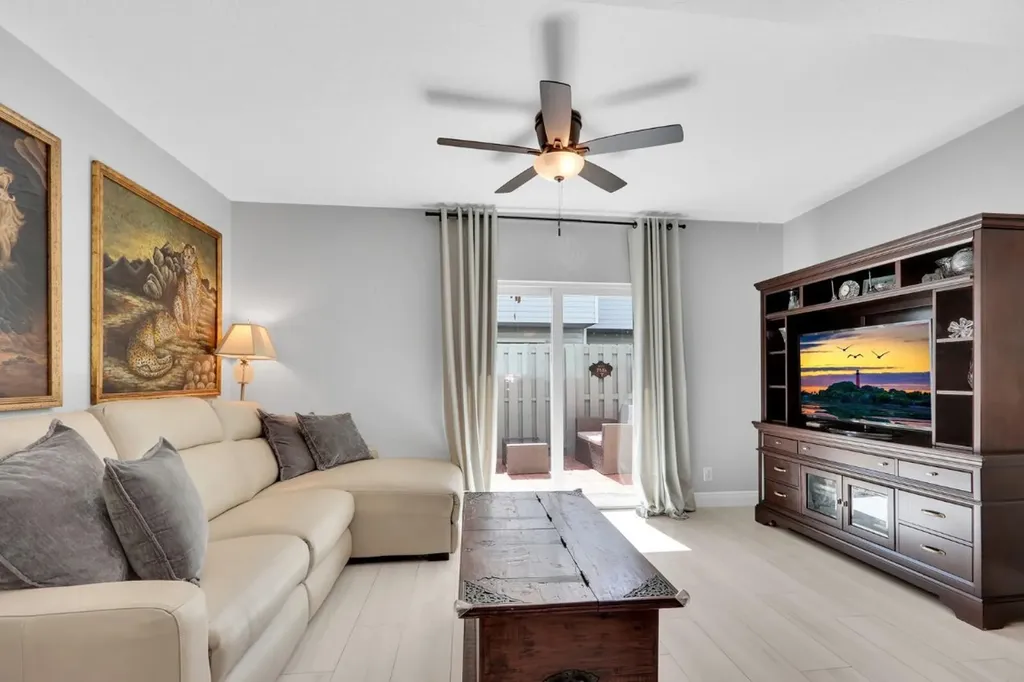 1869 NE 15th Avenue Fort Lauderdale FL 33305