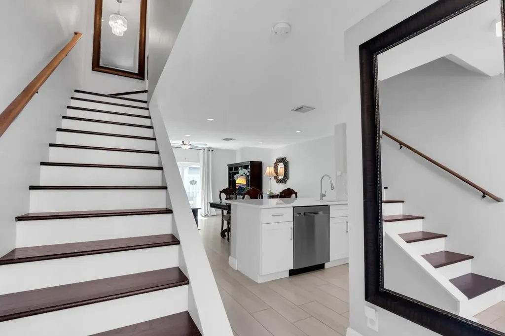 1869 NE 15th Avenue Fort Lauderdale FL 33305