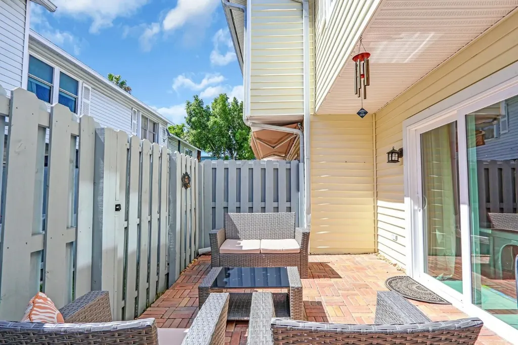 1869 NE 15th Avenue Fort Lauderdale FL 33305