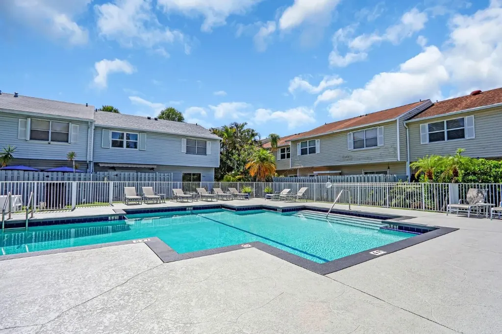 1869 NE 15th Avenue Fort Lauderdale FL 33305