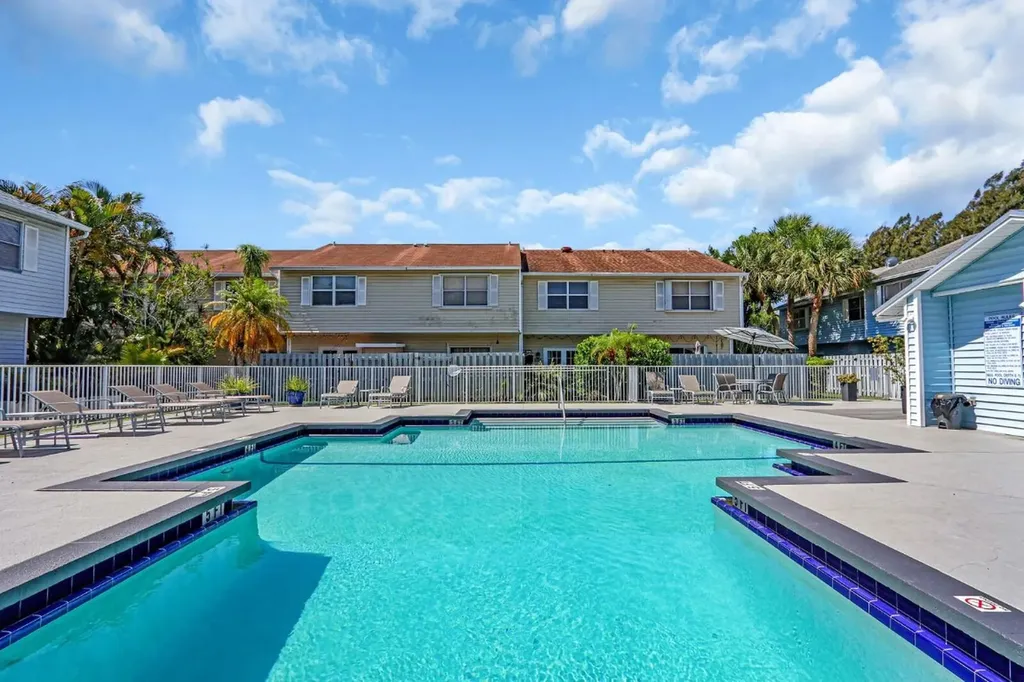 1869 NE 15th Avenue Fort Lauderdale FL 33305