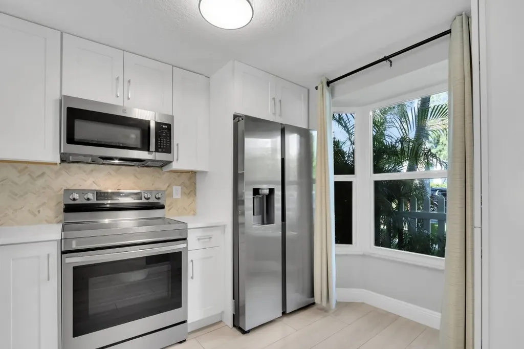 1869 NE 15th Avenue Fort Lauderdale FL 33305