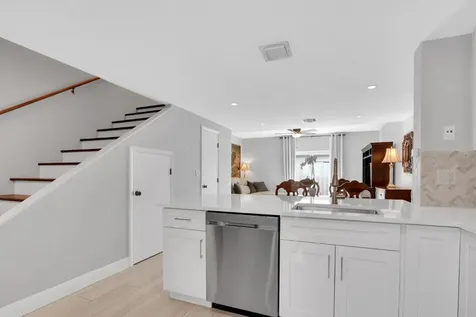 1869 NE 15th Avenue Fort Lauderdale FL 33305