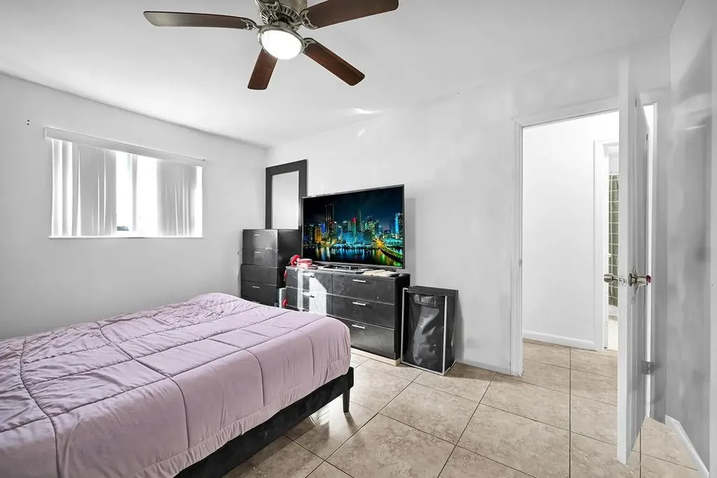 429 NW 10th Avenue Miami FL 33128