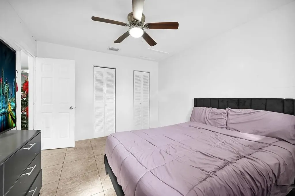 429 NW 10th Avenue Miami FL 33128