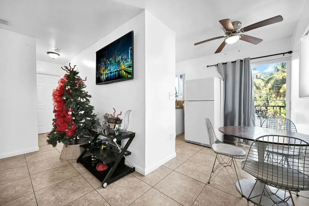 429 NW 10th Avenue Miami FL 33128