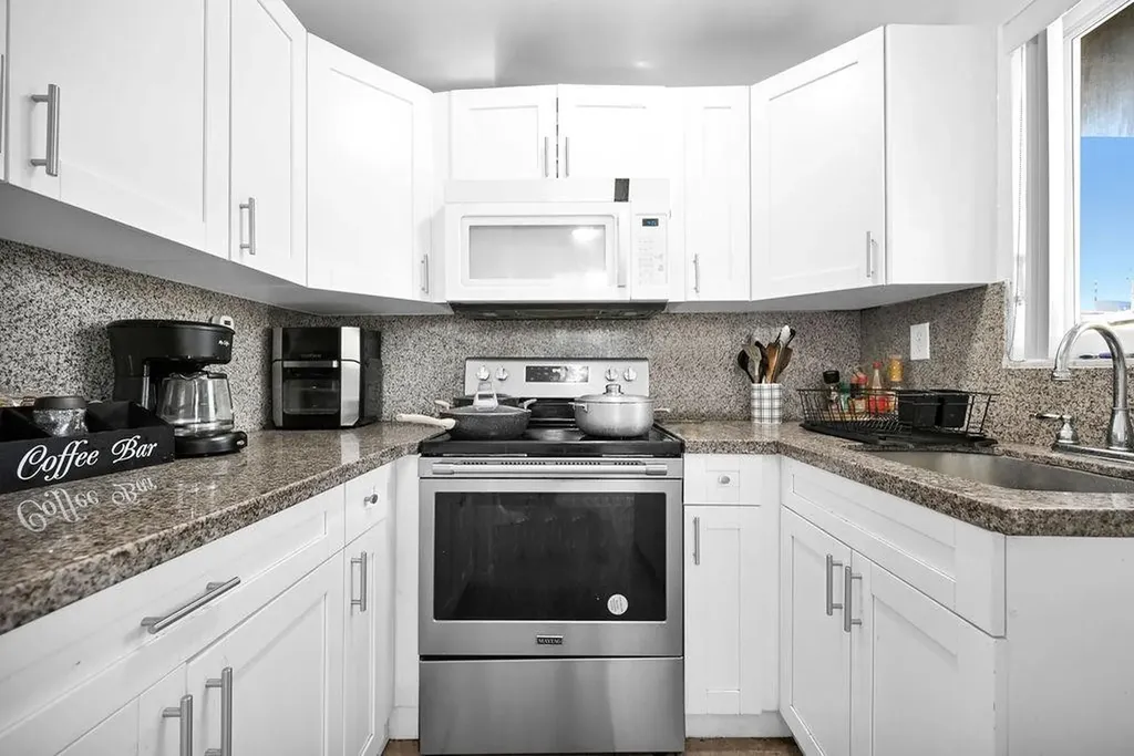 429 NW 10th Avenue Miami FL 33128