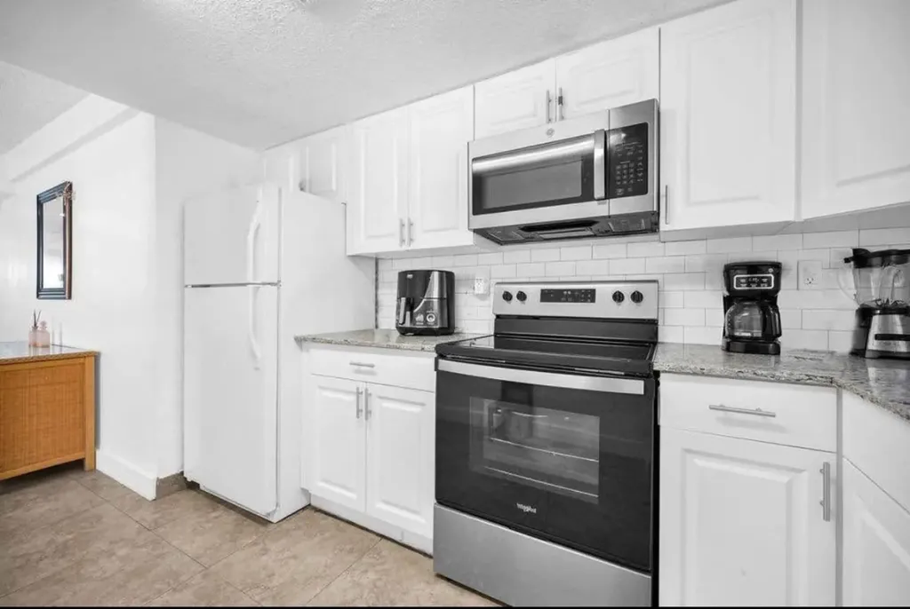 429 NW 10th Avenue Miami FL 33128