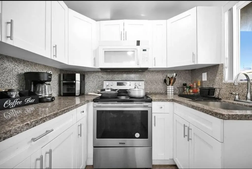429 NW 10th Avenue Miami FL 33128