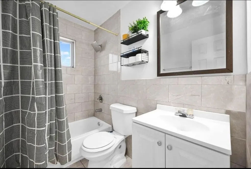 429 NW 10th Avenue Miami FL 33128