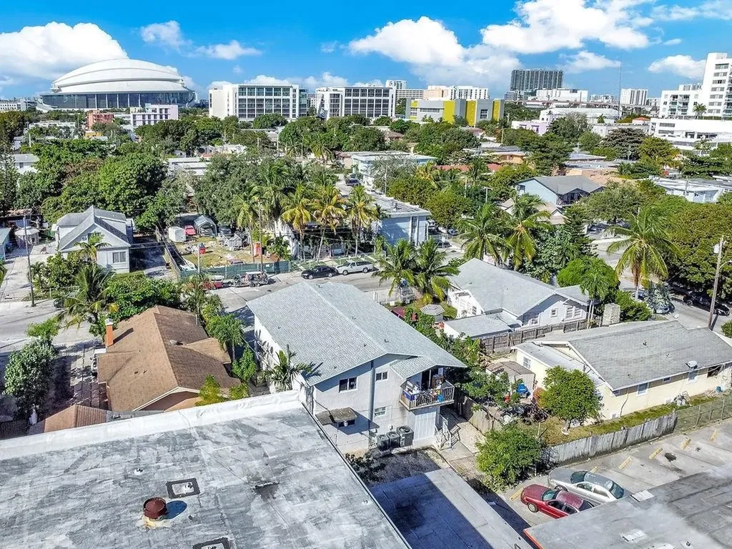 429 NW 10th Avenue Miami FL 33128
