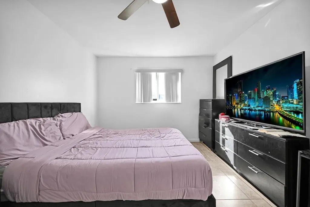 429 NW 10th Avenue Miami FL 33128
