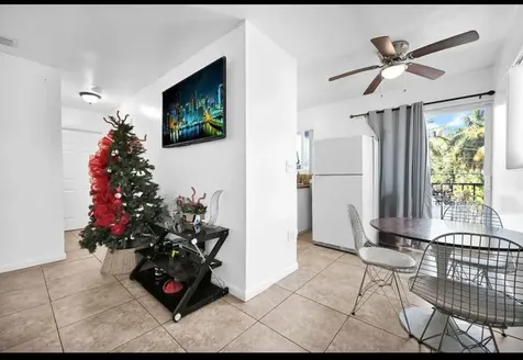 429 NW 10th Avenue Miami FL 33128