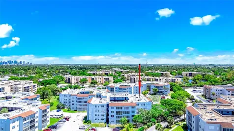 2860 Somerset Drive Lauderdale Lakes FL 33311