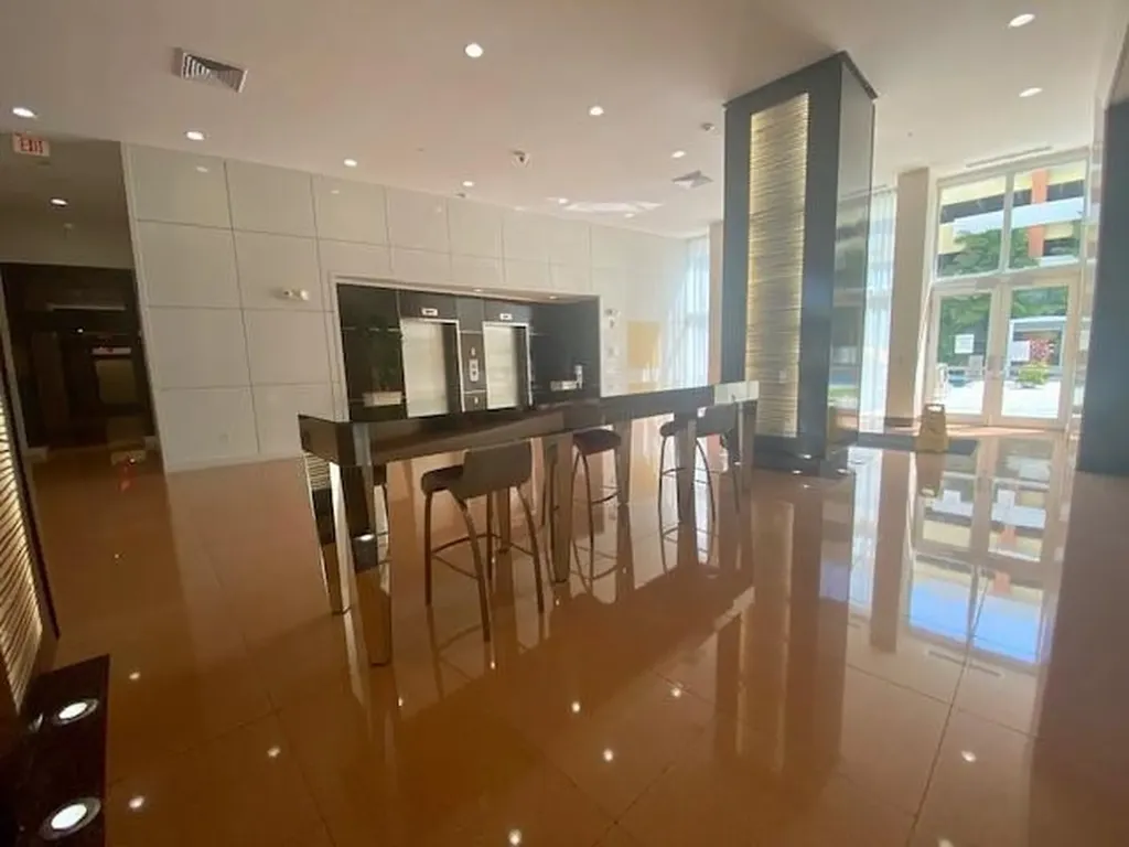 2775 NE 187th Street Aventura FL 33180