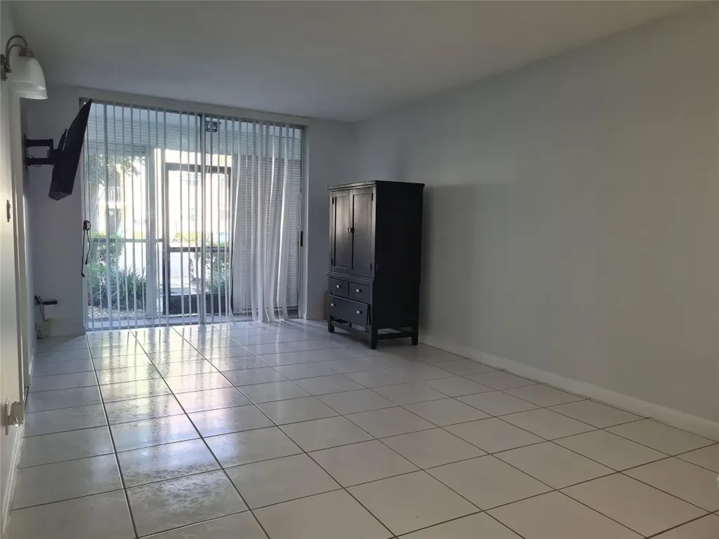 5321 NE 24 Terrace Fort Lauderdale FL 33308