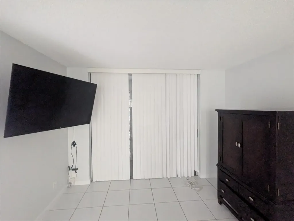 5321 NE 24 Terrace Fort Lauderdale FL 33308