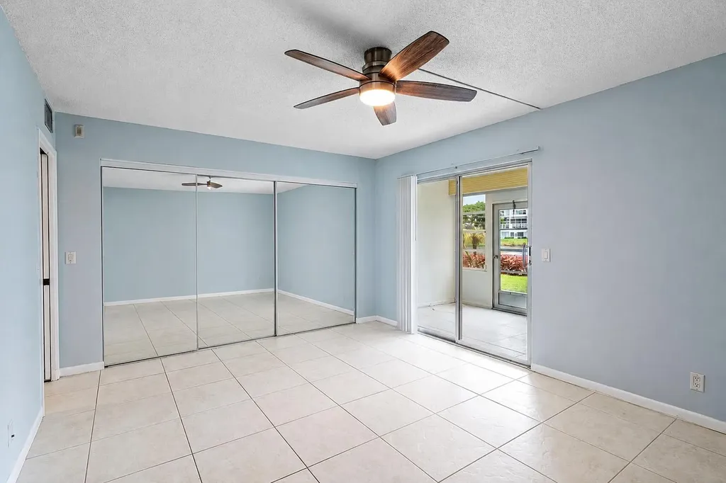 1084 Harwood F Deerfield Beach FL 33442