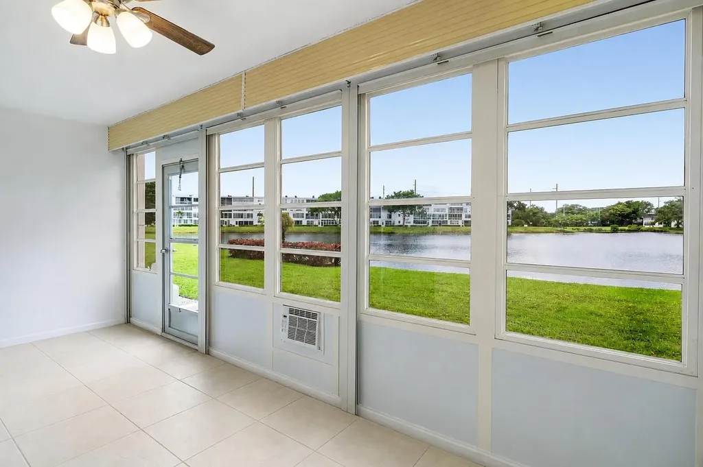 1084 Harwood F Deerfield Beach FL 33442