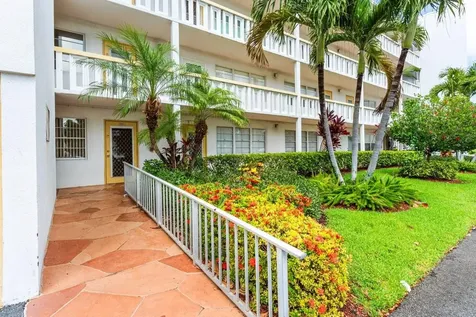 1084 Harwood F Deerfield Beach FL 33442