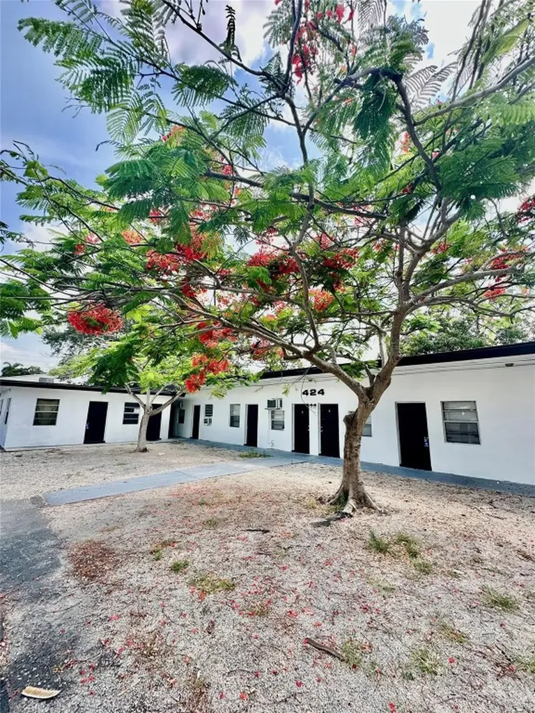 424 NW 15th Terrace Fort Lauderdale FL 33311