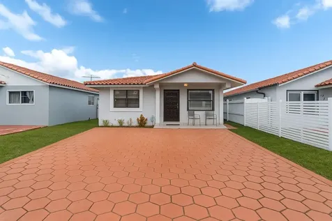 6562 W 22nd Court Hialeah FL 33016