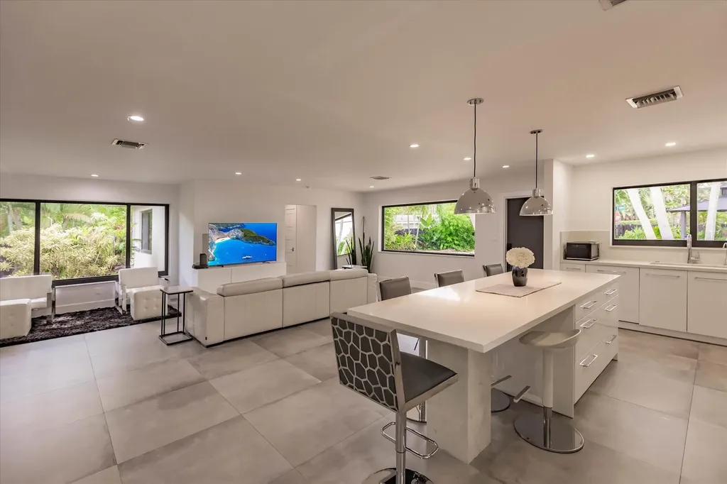 1900 Bayview Drive Fort Lauderdale FL 33305