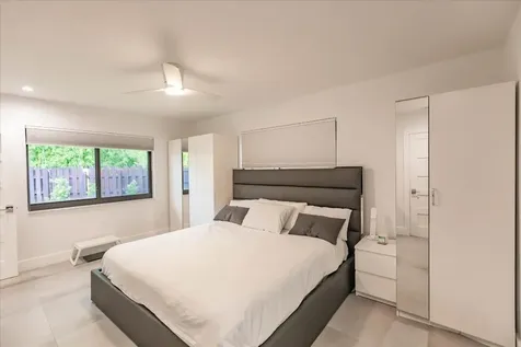 1900 Bayview Drive Fort Lauderdale FL 33305