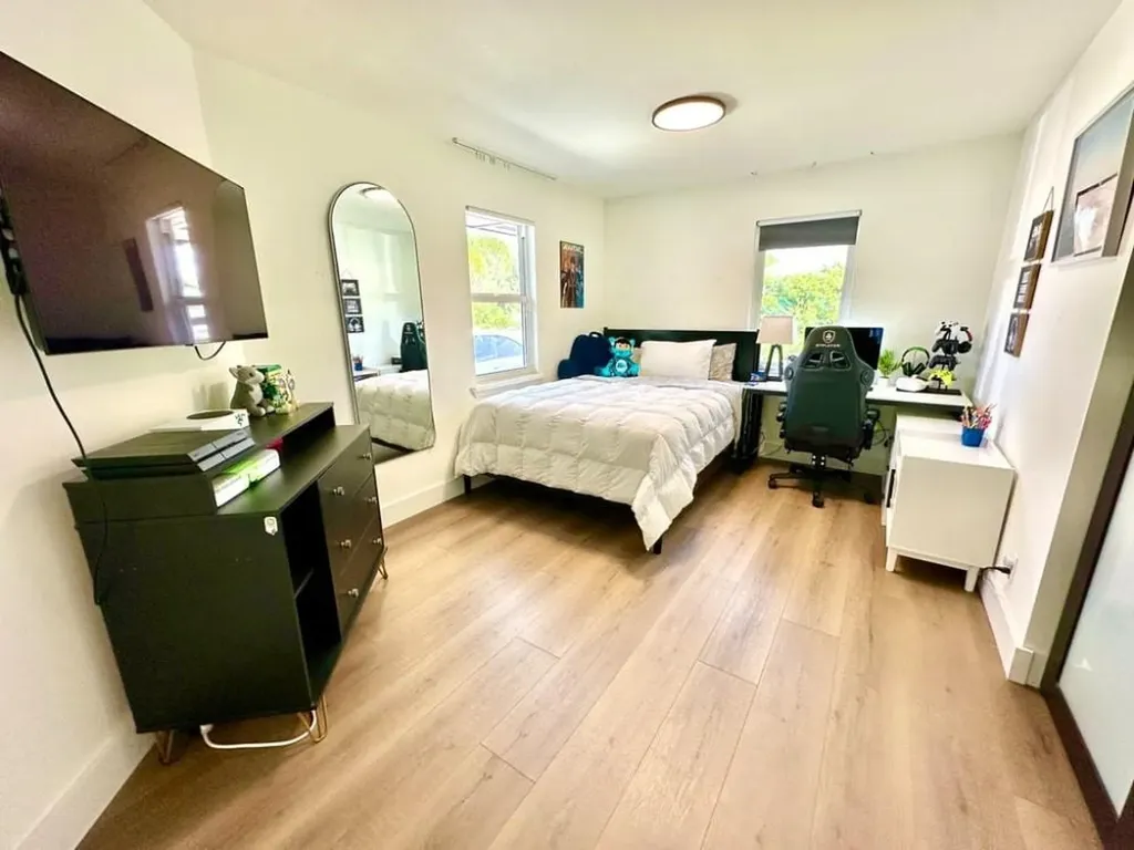 2135 Dock Street West Palm Beach FL 33401