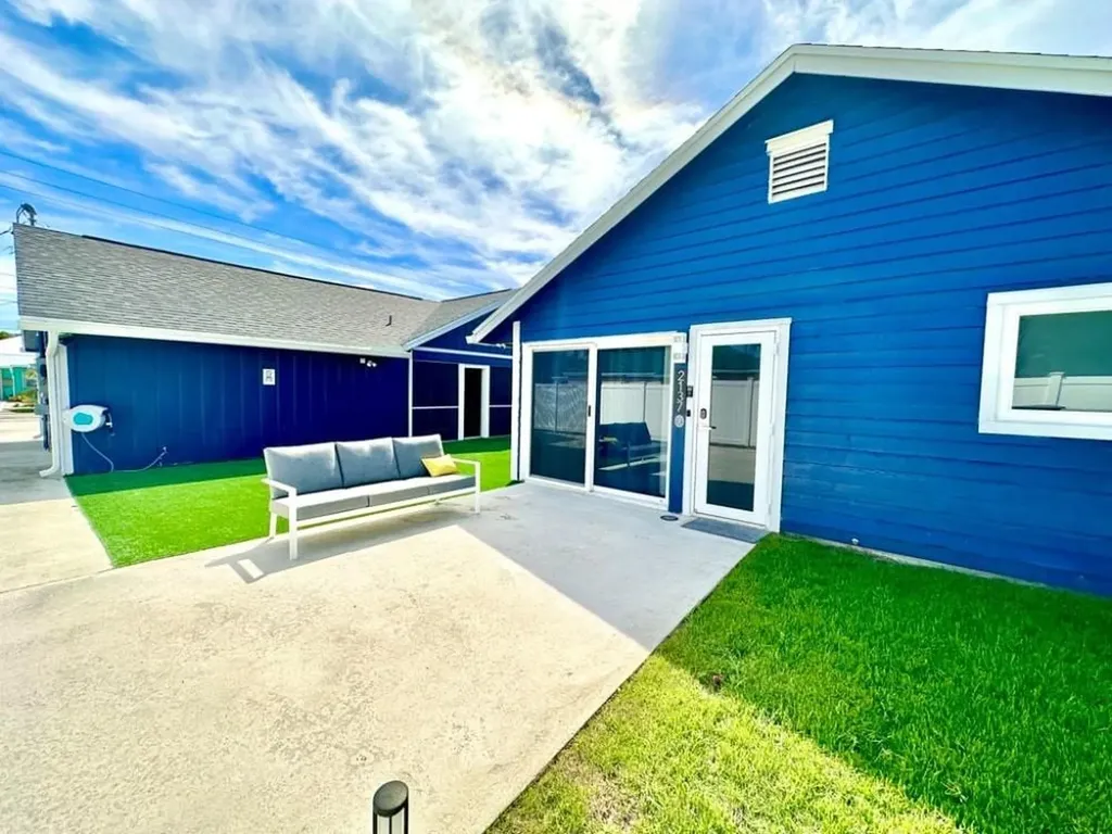 2135 Dock Street West Palm Beach FL 33401