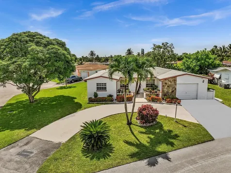 4220 NW 49th Avenue Lauderdale Lakes FL 33319