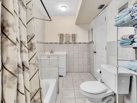 4220 NW 49th Avenue Lauderdale Lakes FL 33319