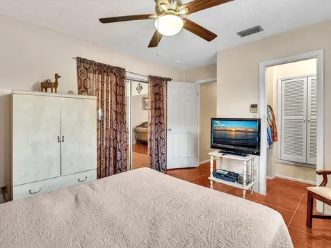 4220 NW 49th Avenue Lauderdale Lakes FL 33319