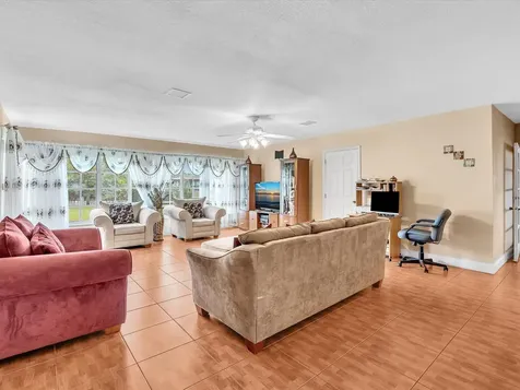 4220 NW 49th Avenue Lauderdale Lakes FL 33319