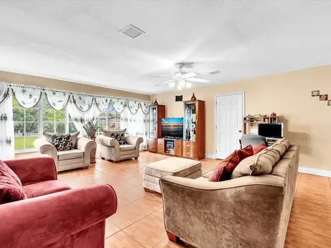 4220 NW 49th Avenue Lauderdale Lakes FL 33319