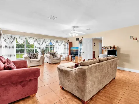 4220 NW 49th Avenue Lauderdale Lakes FL 33319
