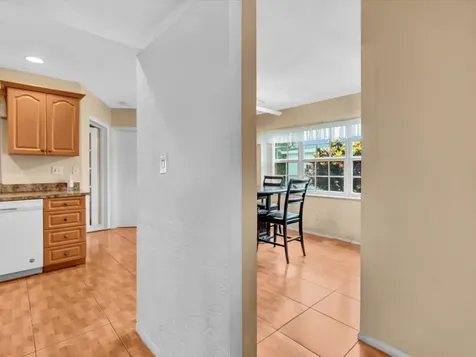4220 NW 49th Avenue Lauderdale Lakes FL 33319