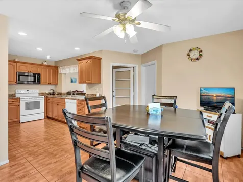 4220 NW 49th Avenue Lauderdale Lakes FL 33319