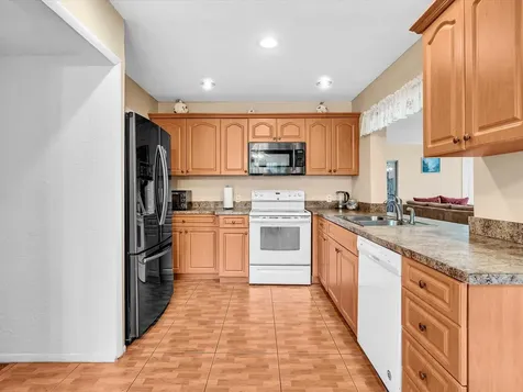 4220 NW 49th Avenue Lauderdale Lakes FL 33319
