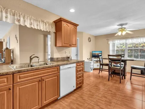 4220 NW 49th Avenue Lauderdale Lakes FL 33319