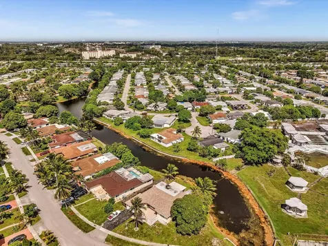 4220 NW 49th Avenue Lauderdale Lakes FL 33319