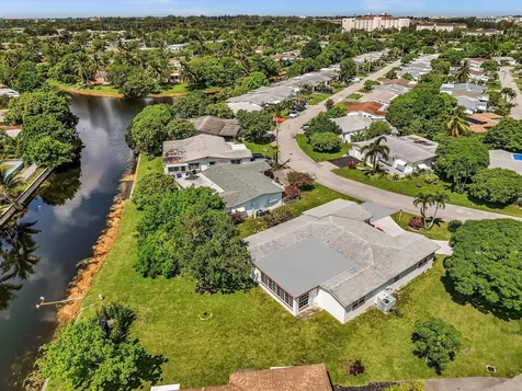 4220 NW 49th Avenue Lauderdale Lakes FL 33319