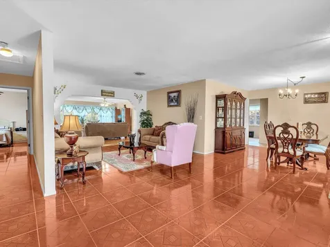 4220 NW 49th Avenue Lauderdale Lakes FL 33319