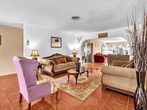 4220 NW 49th Avenue Lauderdale Lakes FL 33319