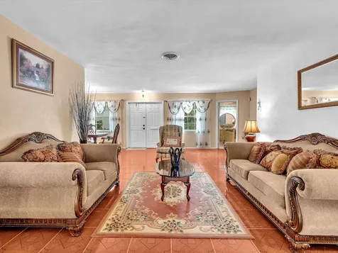 4220 NW 49th Avenue Lauderdale Lakes FL 33319
