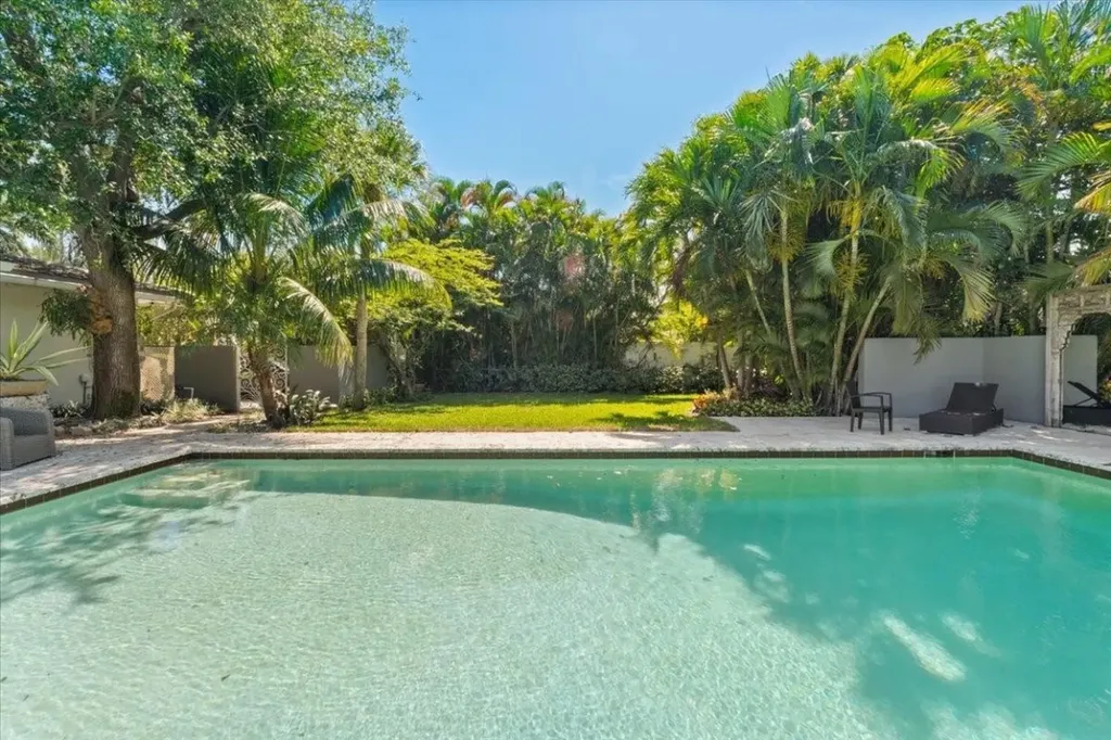 1635 Seabreeze Boulevard Fort Lauderdale FL 33316