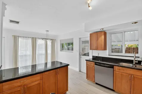 1606 NE 15th Avenue Fort Lauderdale FL 33305