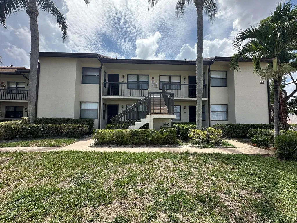 7673 Tahiti Lane Lake Worth FL 33467