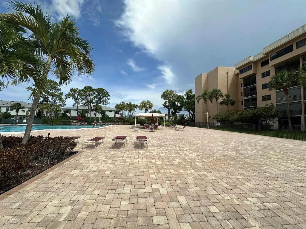7673 Tahiti Lane Lake Worth FL 33467